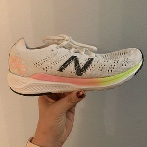 New Balance 890v7